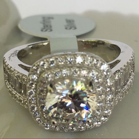 NWT Sterling Silver & Cubic Zirconia Ring - Picture 2 of 8